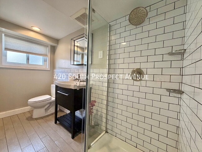 Building Photo - 420 S Prospect Ave