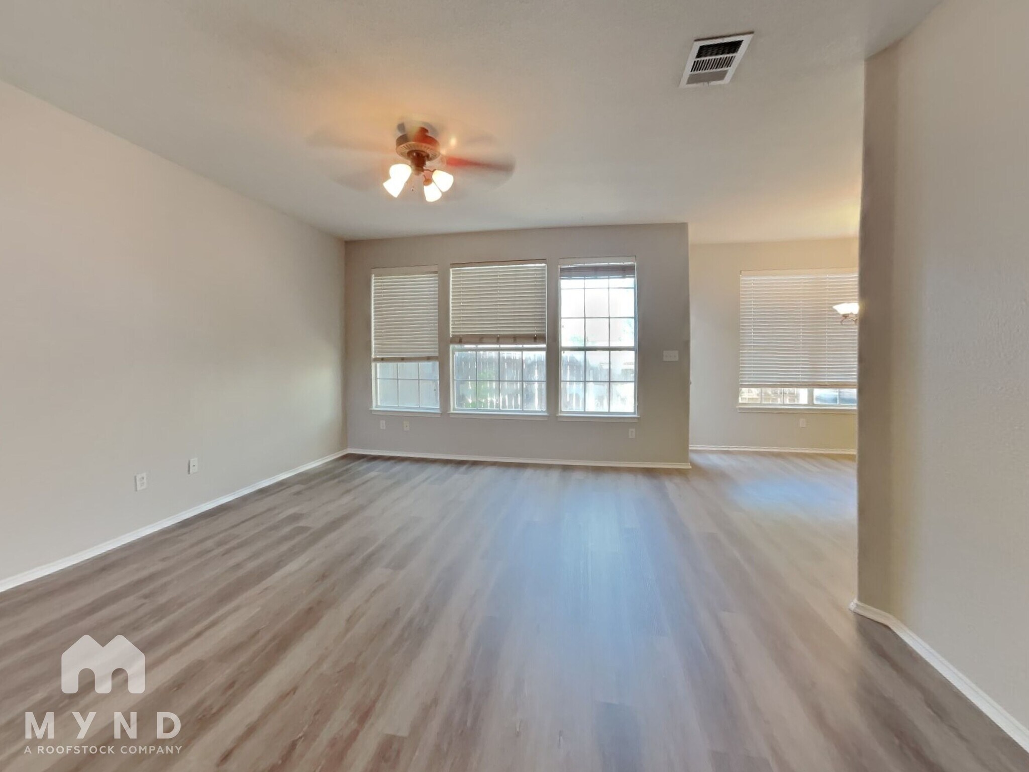 Building Photo - 2632 Century Park Blvd