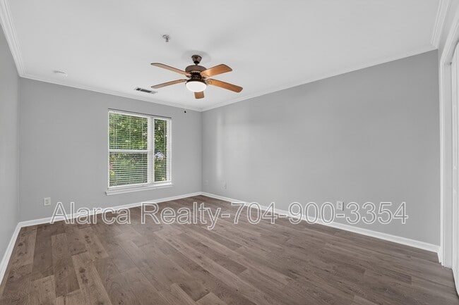 Building Photo - 3809 Picasso Court