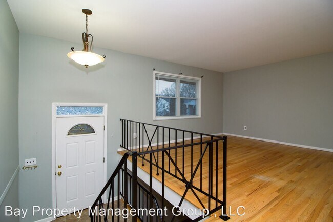 Building Photo - 3 br, 1.5 bath House - 609 Lacewood Drive