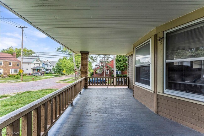 Building Photo - 3219 W 116th St