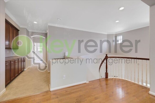 Building Photo - 6820 Cherry Ridge Cir