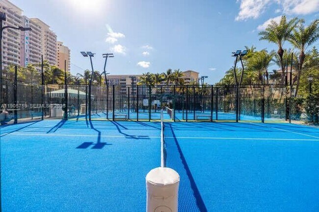 Building Photo - 791 Crandon Blvd