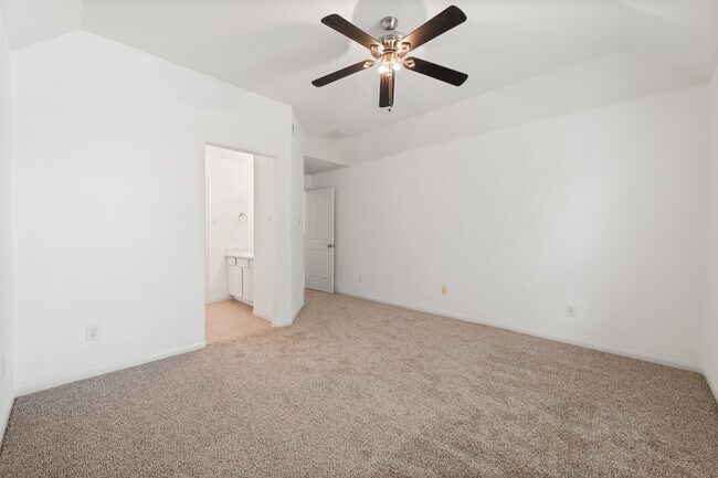 Building Photo - 13202 Brushy Knoll Ln