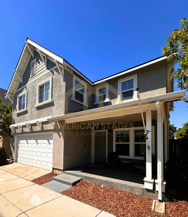 Building Photo - 1441 Crown Cir