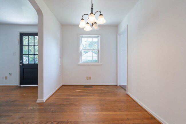 Building Photo - 29 Fiske St