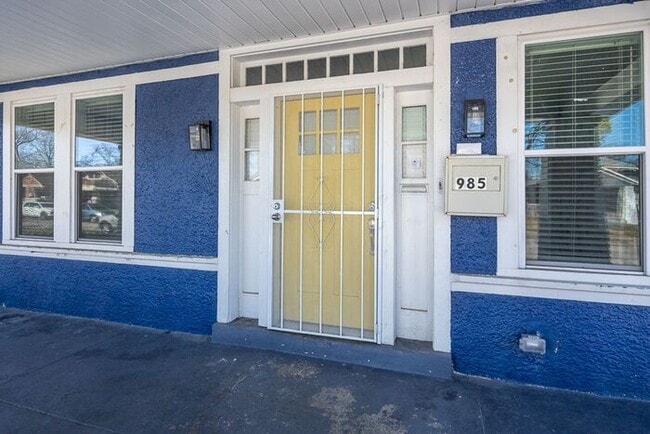 Building Photo - Midtown Charm!  Updated 3BR/2BA house