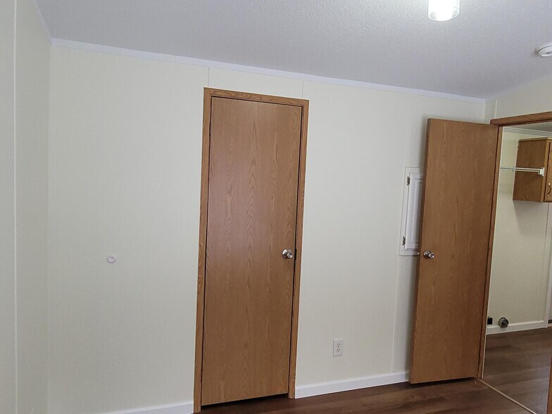 Building Photo - 113 Wyatts Dr