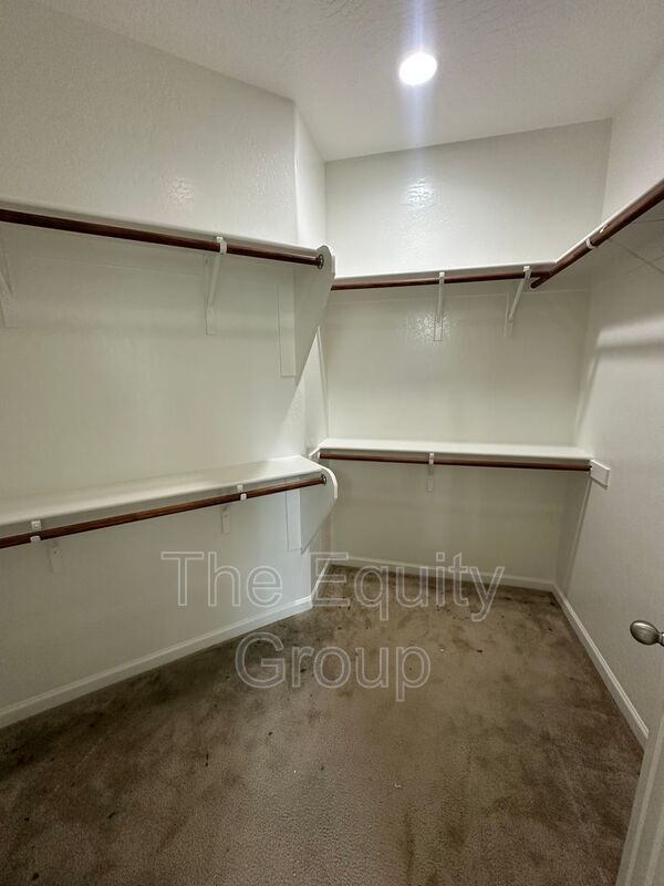 Building Photo - 3633 W Harold Ave