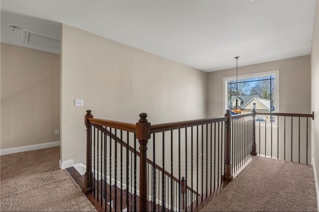 Building Photo - 411 W Sundance Dr