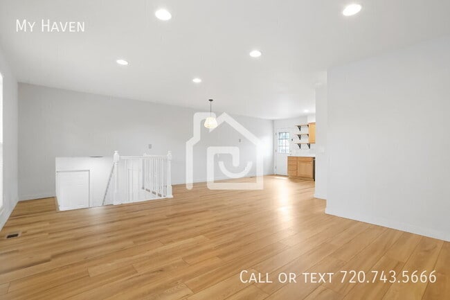 Building Photo - 16205 E Villanova Pl