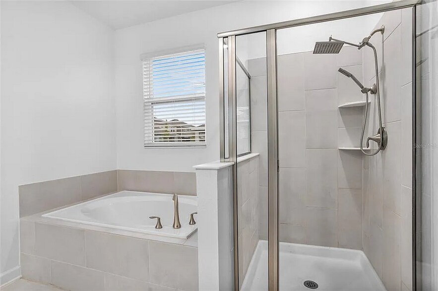 Building Photo - 11417 Rhyme Ave