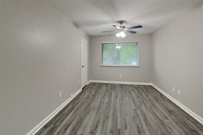 Building Photo - 16306 Ash Point Ln