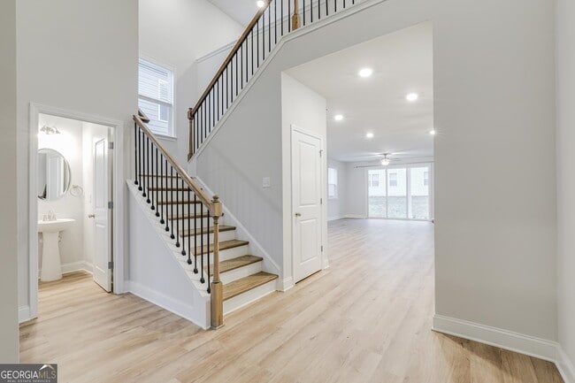 Building Photo - 376 Caledonia Ct