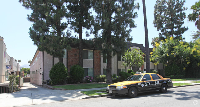 Primary Photo - Village Court Apartments