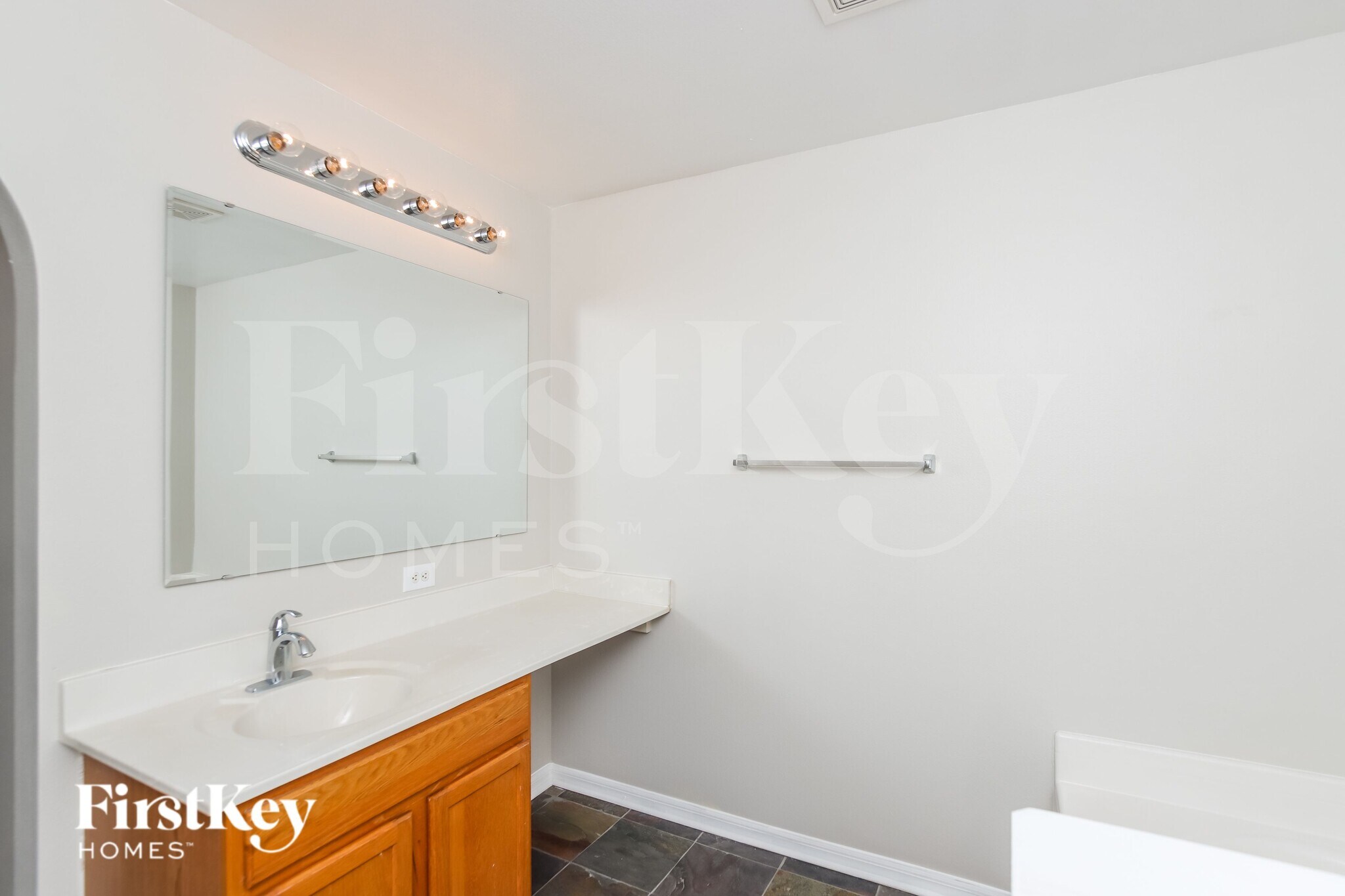 Building Photo - 1686 Whiting St SE