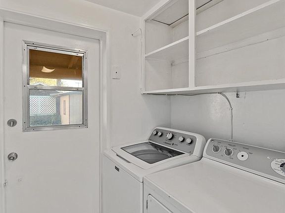 Laundry Room - 1920 Verano St