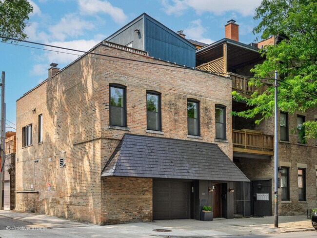 Building Photo - 1349 W Webster Ave
