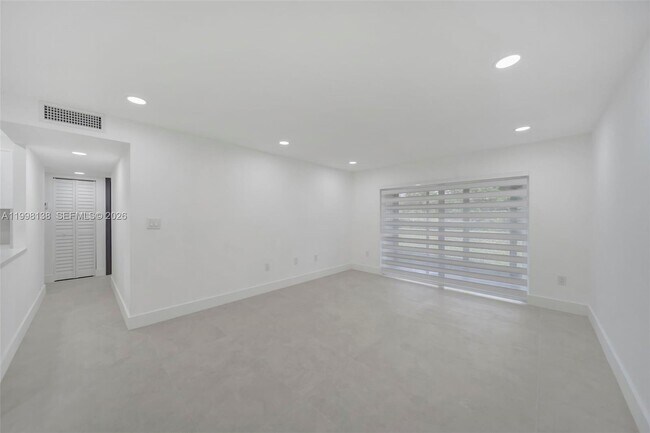 Building Photo - 9455 W Flagler St