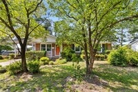 Building Photo - 2815 Skycrest Dr