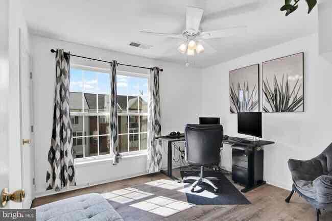 Building Photo - 8515 Towne Manor Ct