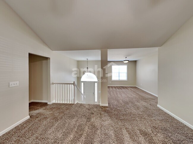 Building Photo - 47 Brookview Ln