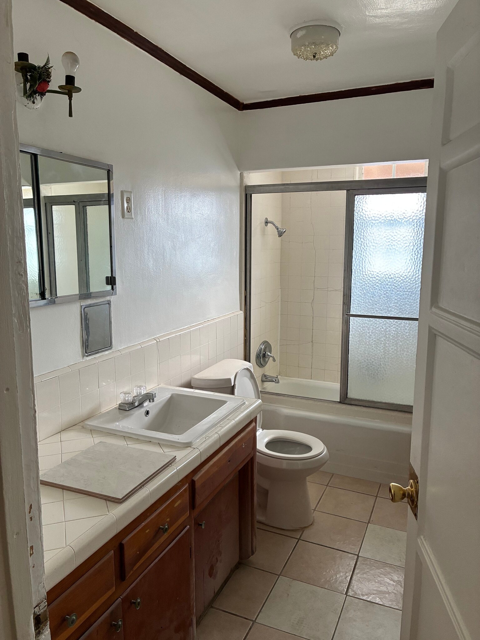 Building Photo - 558 E Avenue Q12
