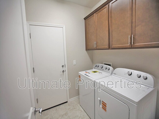 Building Photo - 32320 N 122nd Ln