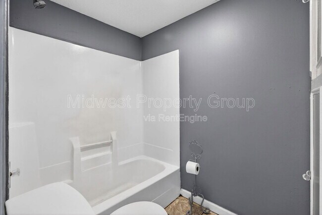 Building Photo - 153 Bascom Dr