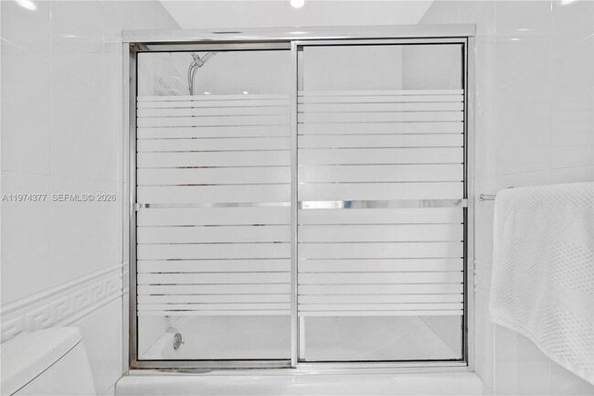 Building Photo - 1985 S Ocean Dr