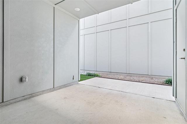 Building Photo - 714 Resort Dr