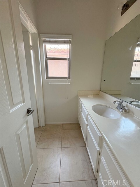 Building Photo - 2018 Villa Del Lago Dr