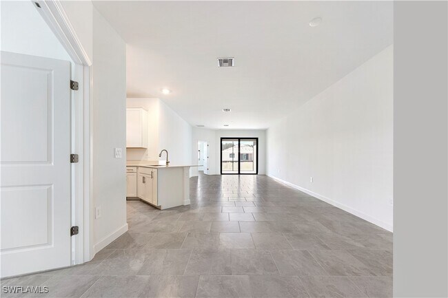 Building Photo - 19613 Hinkley Dr