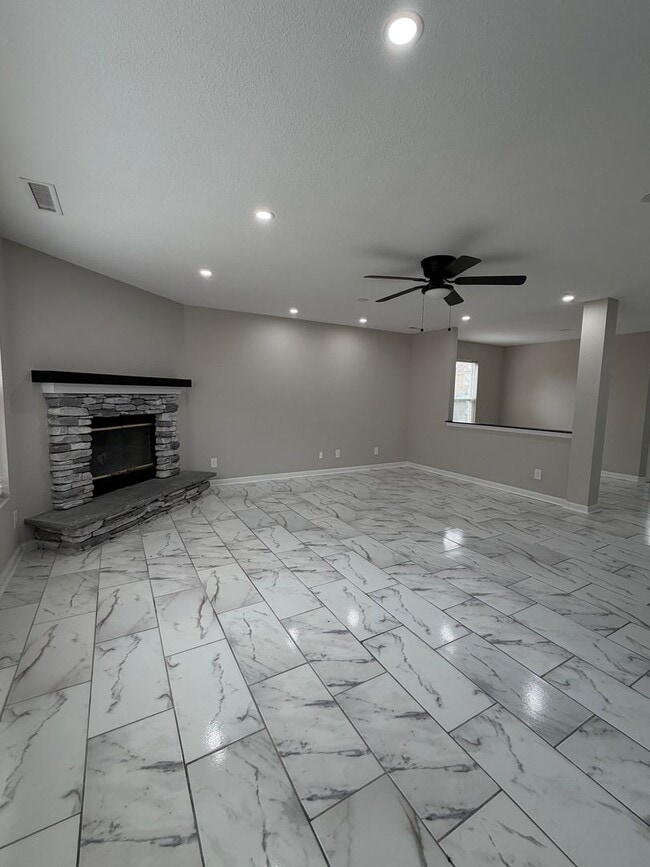 Building Photo - Beautifully Renovated 5-Bedroom Home in Highly Desired Steele Creek!