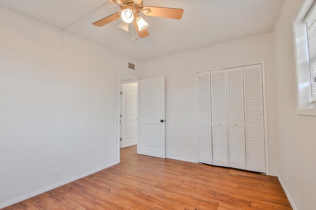 Building Photo - 2727 66th St