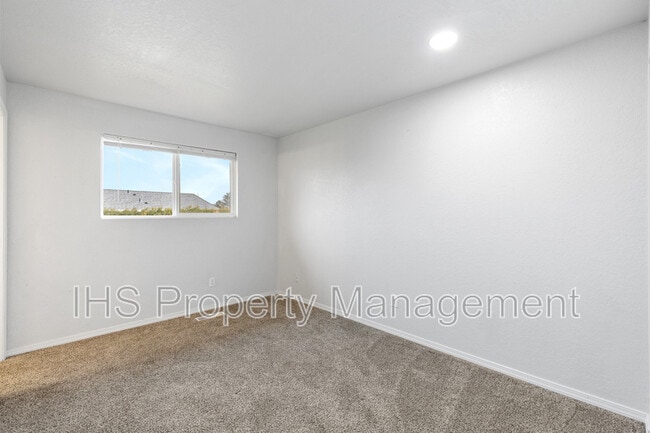 Building Photo - 3714 W 16th Pl