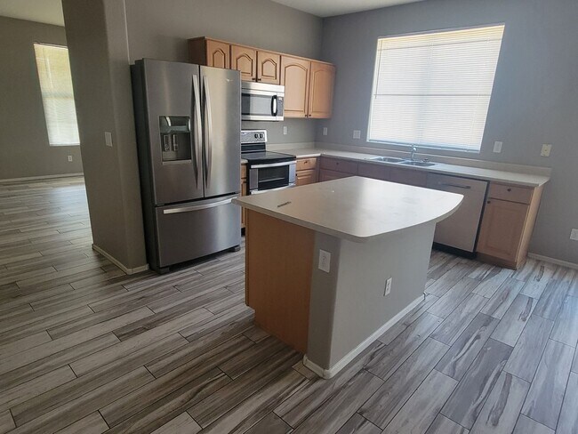 Building Photo - beautiful home 3b 2 bath home with den