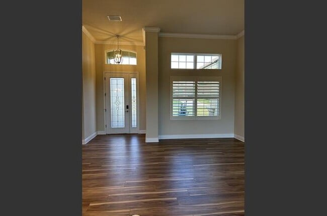 Building Photo - 307 W Redsox Path