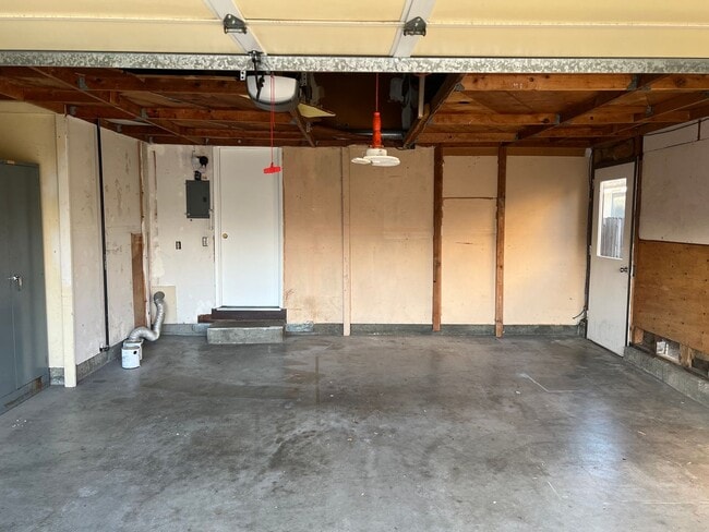 Building Photo - Beautiful 4 bed 2 bath home in Sunnyvale. Must see!