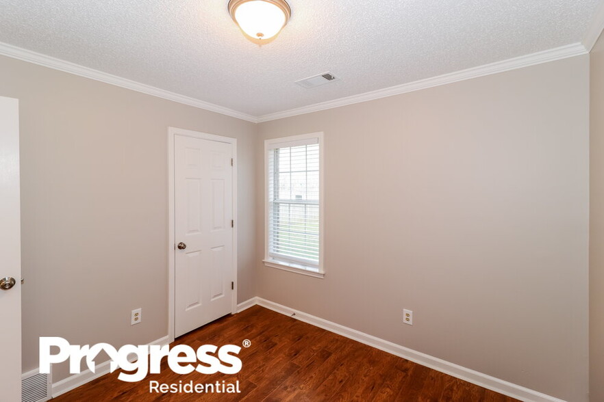 Building Photo - 2268 Lake Hill Ct