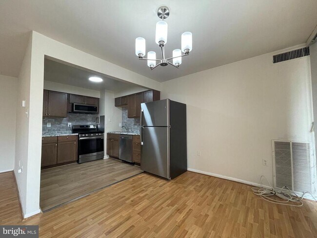 Building Photo - 4410 Briarwood Ct N