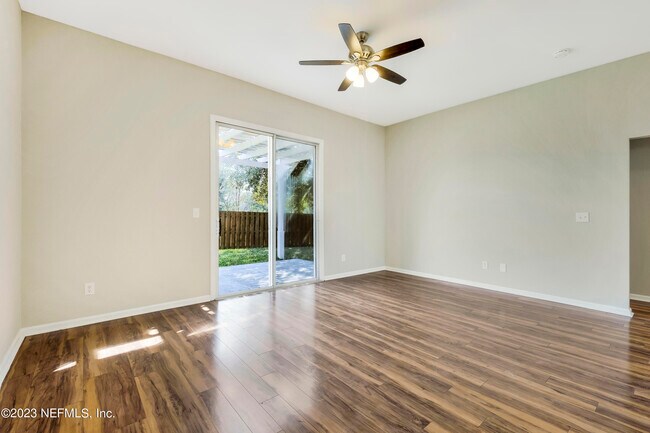 Building Photo - 12096 Coachman Lakes Way