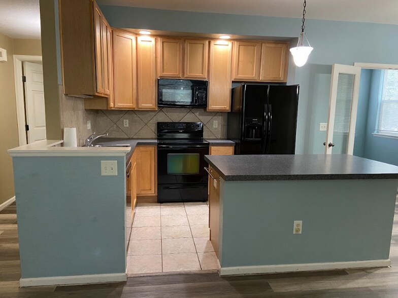 Building Photo - 1921 Grays Peak Dr