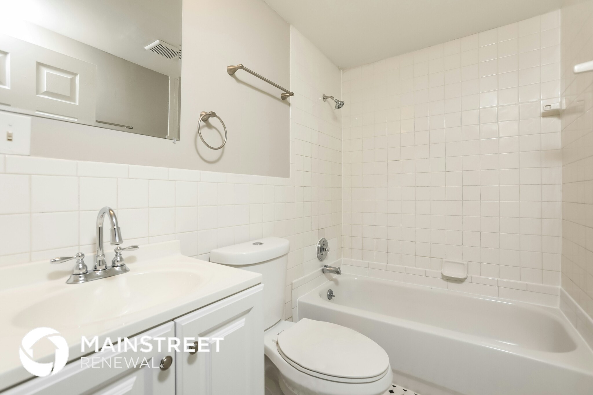 Building Photo - 5325 Bonnie Brae Cir