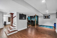 Building Photo - 1025 Peconic Bay Blvd