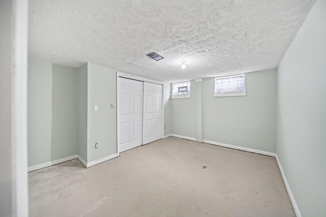 Building Photo - 1585 Peace Pl