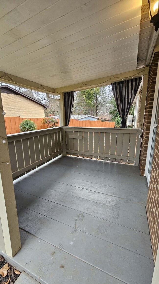 Building Photo - 7201 Cedarfield Rd