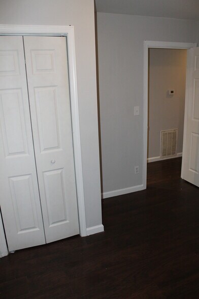 Building Photo - 756 Sunset Blvd SW