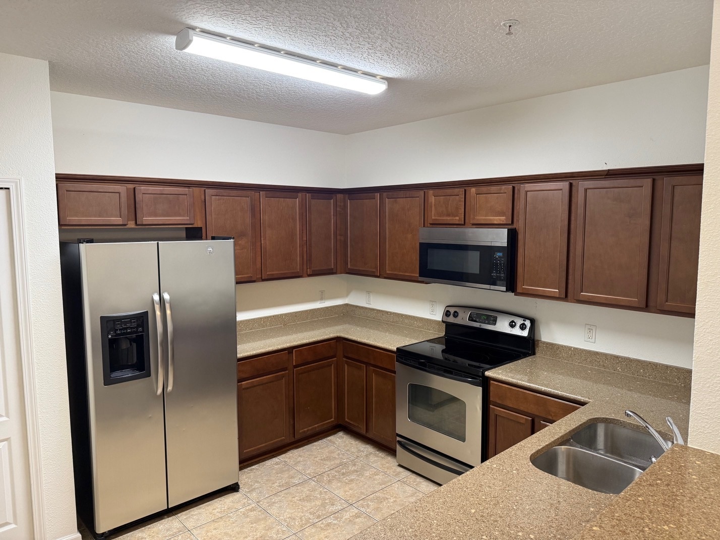 Building Photo - 4908 Key Lime Dr