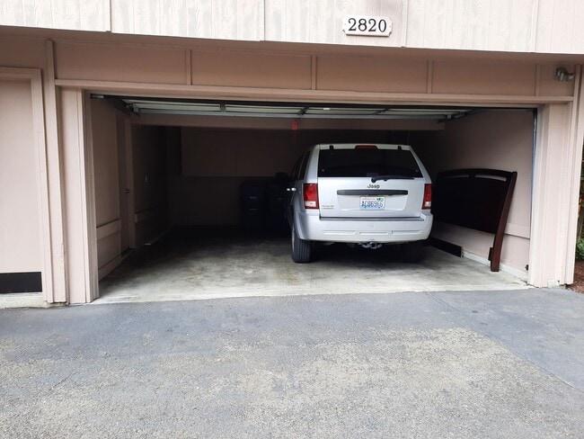 Building Photo - Steilacoom Gardens, 2 bedroom, 1 bath Townhome Style Condo.